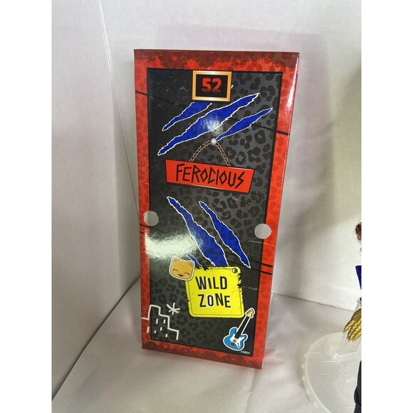 LOL Surprise OMG Remix Rock Band Ferocious Doll Guitar Outfit Accessories MGA - Picture 7 of 16